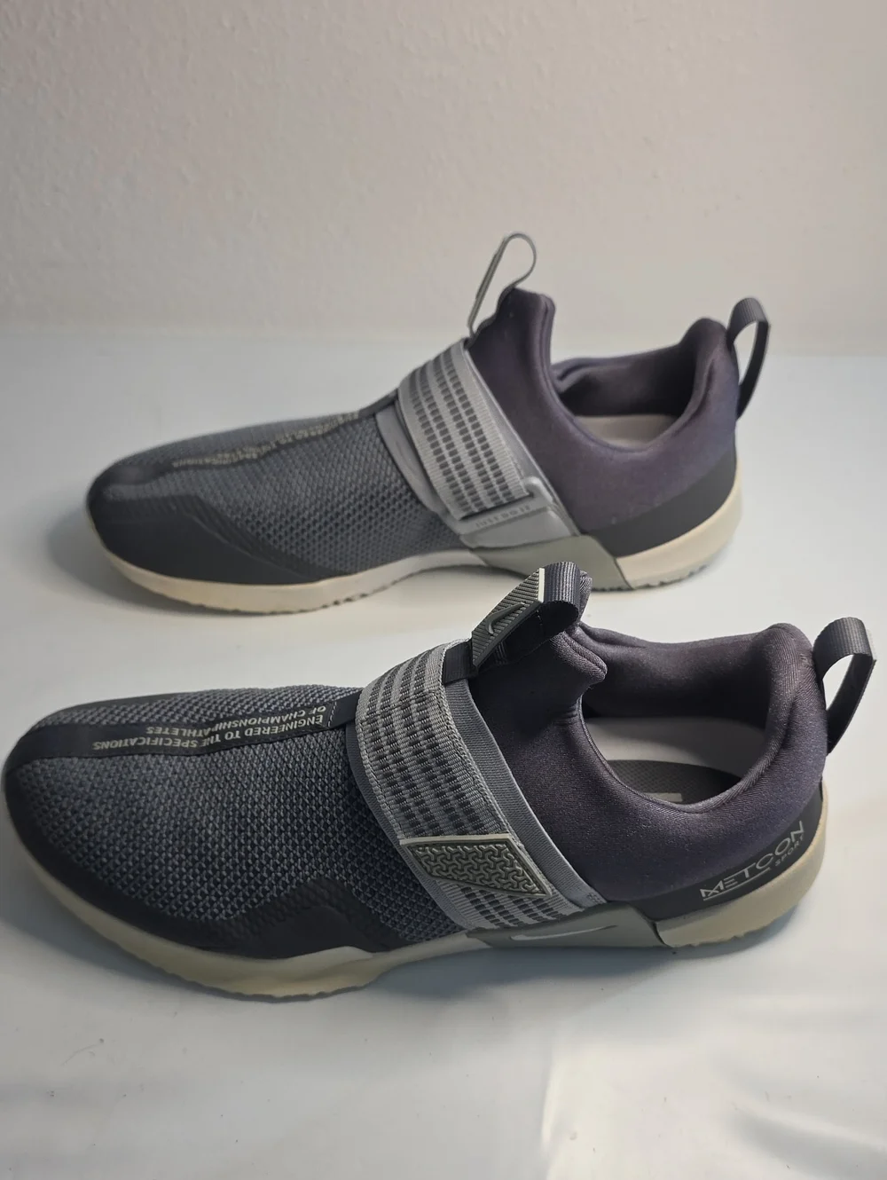 NIKE METCON SPORTS TRAINING SNEAKERS WOLF GRAY HOOK/LOOP MENS 12 VGUC